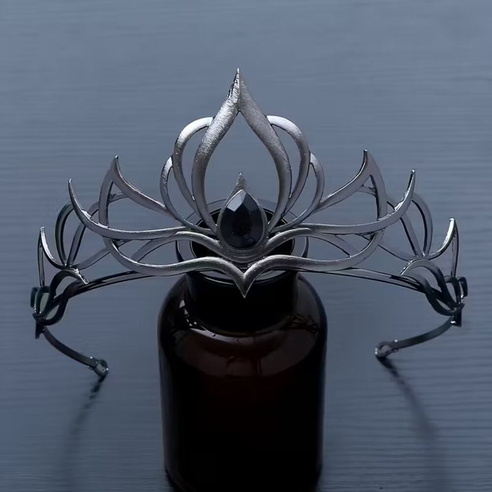 🖤 Gothic Black Flame Crown Tiara – Dark Elven Headpiece for Cosplay, LARP - Picture 3 of 4